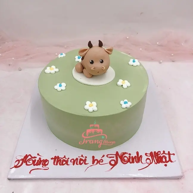 Mẫu bánh kem con trâu cho người tuổi Sửu