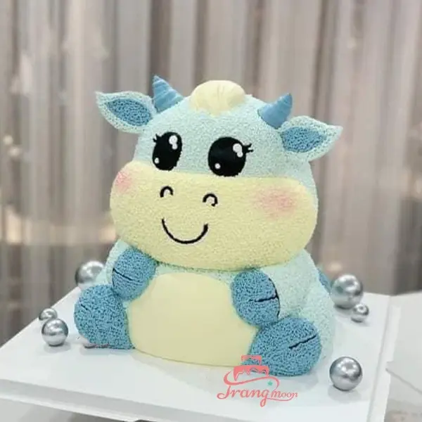 Mẫu bánh kem con trâu cho bé trai tuổi Sửu