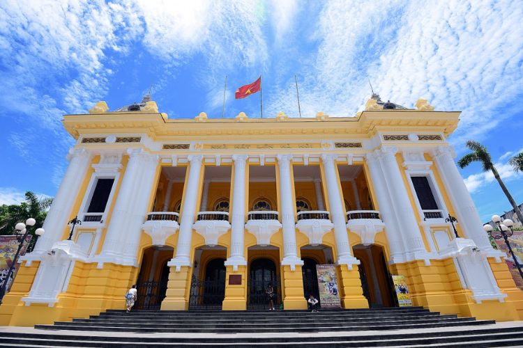 Nhà hát Lớn - địa điểm chụp ảnh ở Hà Nội