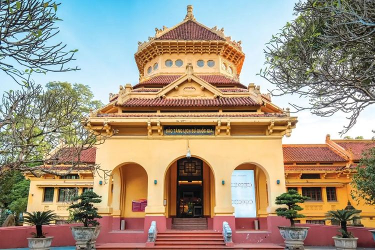 Bảo tàng Lịch sử Quốc gia - địa điểm chụp ảnh ở Hà Nội