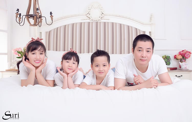 [Xem ngay] Bảng giá chụp ảnh gia đình tại Hà Nội cực ưu đãi của Suri
