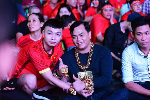 Khá Bảnh, Phúc XO và lời cảnh báo về những giá trị 'ảo' - Đài Phát thanh và Truyền hình Điện Biên