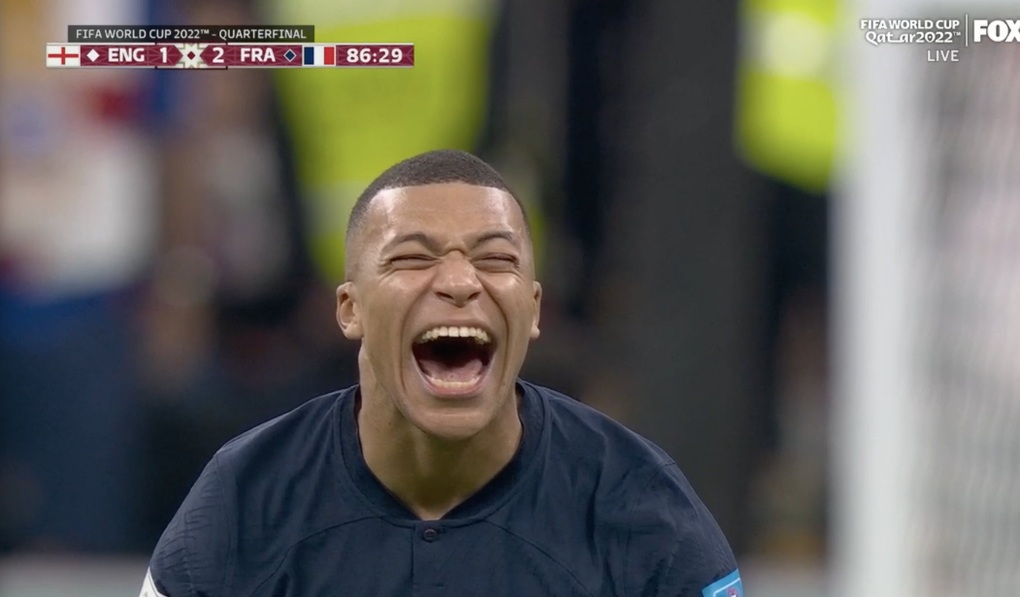 Mbappe cười to hết cỡ trên nỗi đau của người Anh - 4