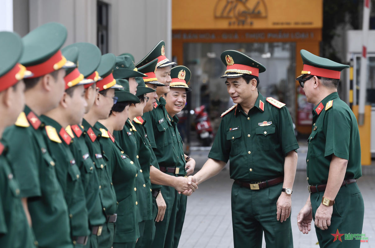 Đại tướng Phan Văn Giang thăm, làm việc với Điện ảnh Quân đội nhân dân