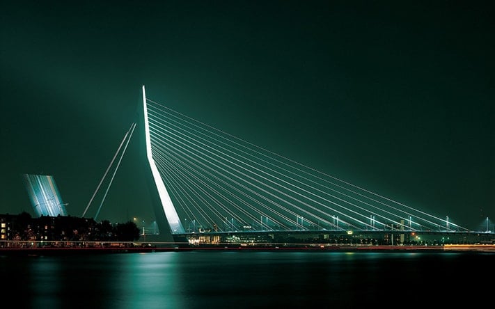 du-lịch-hà-lan-erasmusbridge-711