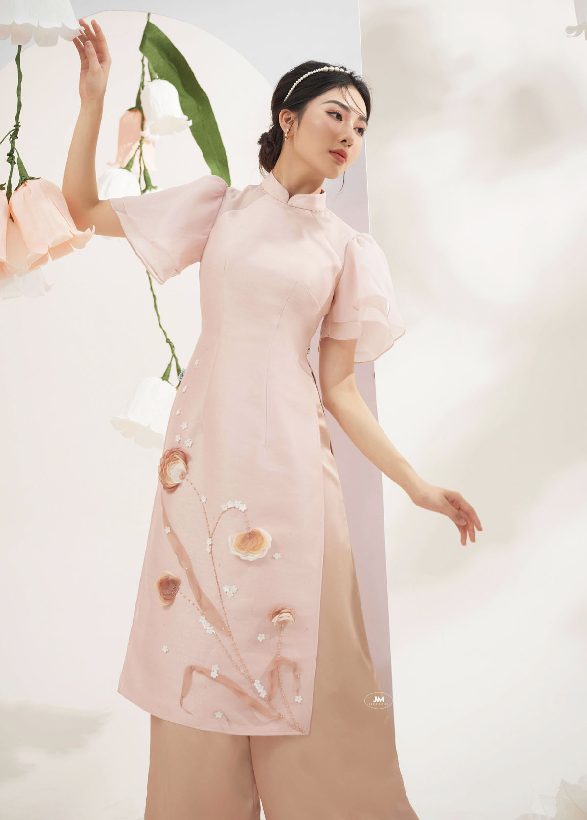 Ao dai cach tan 2022 dep nhat hien nay -8