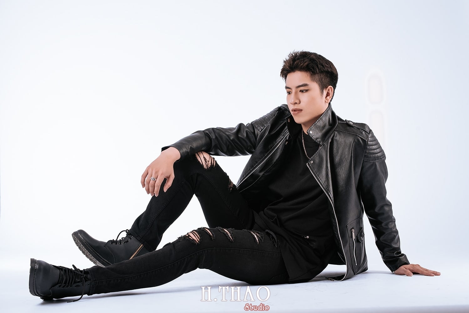 Hình trai đẹp ở studio 