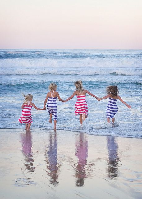 Ánh hoàng hôn ôm trọn những tiếng cười bên nhau