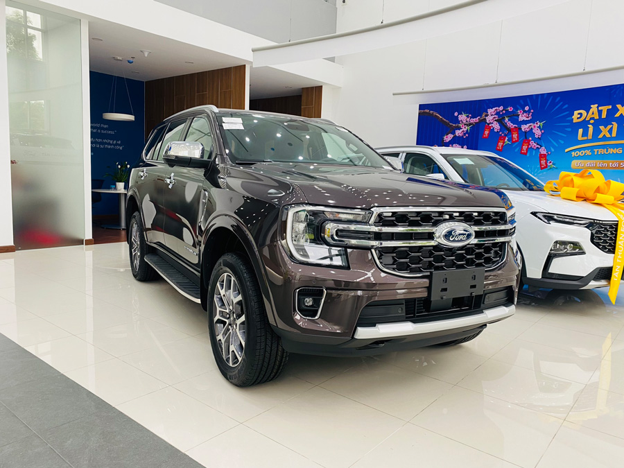 kich thuoc dai x rong x cao mau xe ford everest 2025 la bao nhieu