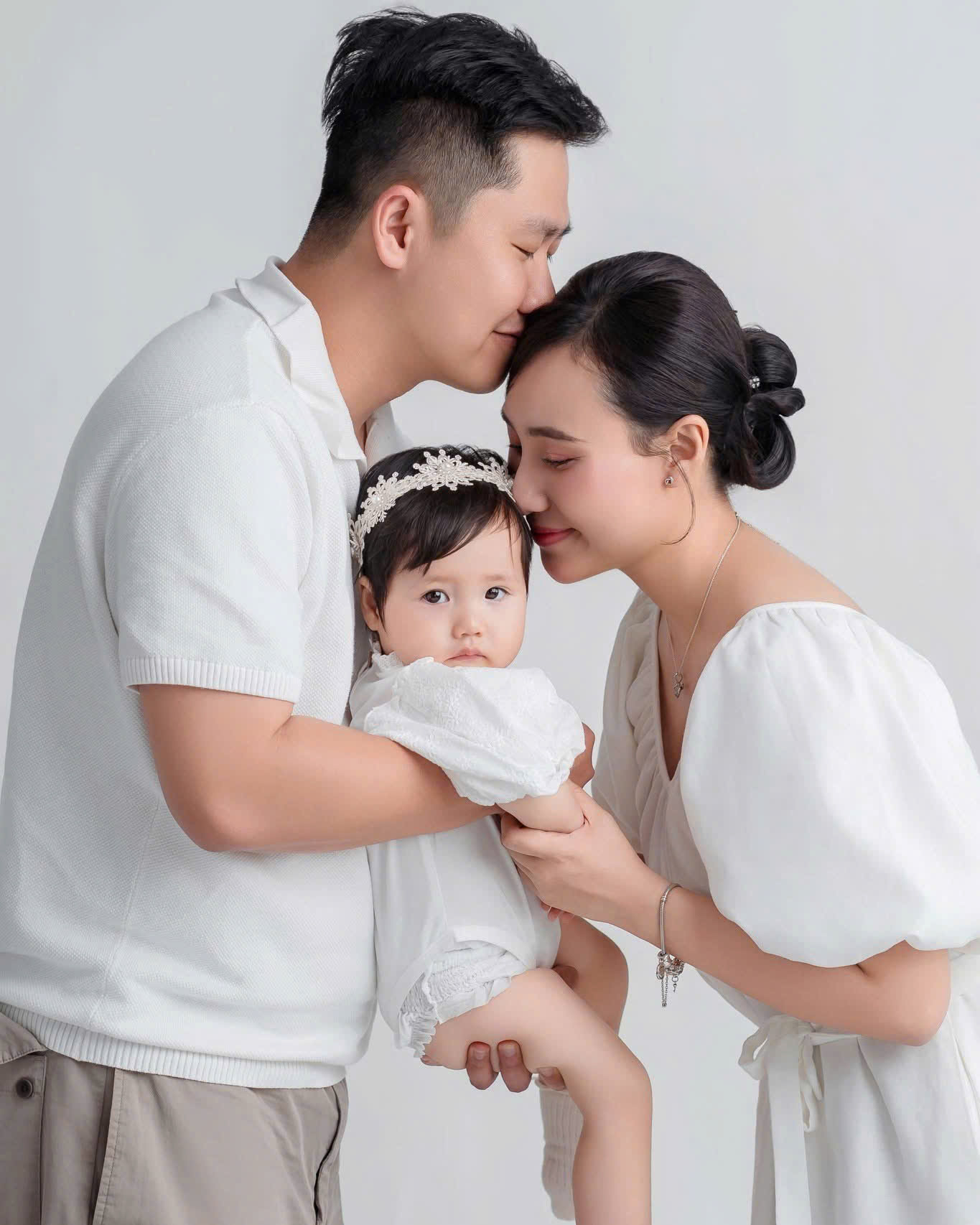 chup-anh-3-nguoi-1