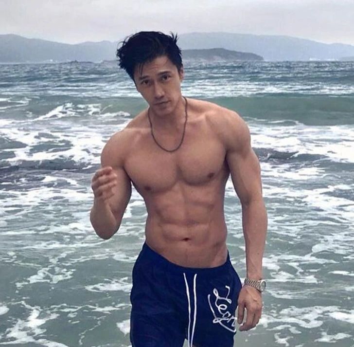 Ánh sáng ngược trời cho bức ảnh trầm hơn