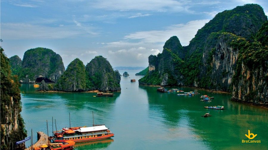 Hình ảnh Vịnh Hạ Long Trong Xanh