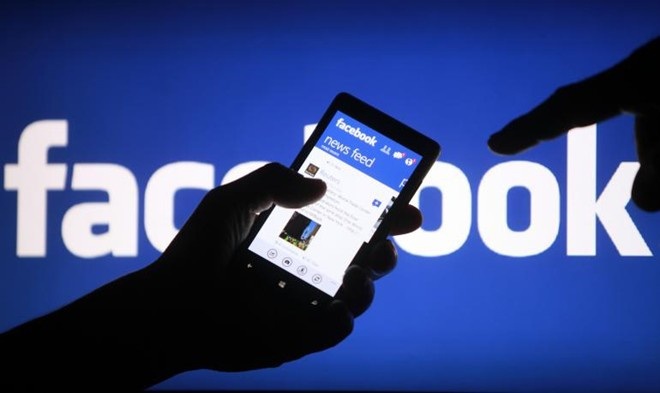 Đăng ảnh tập thể lên Facebook mà có người không đồng ý thì có vi phạm?