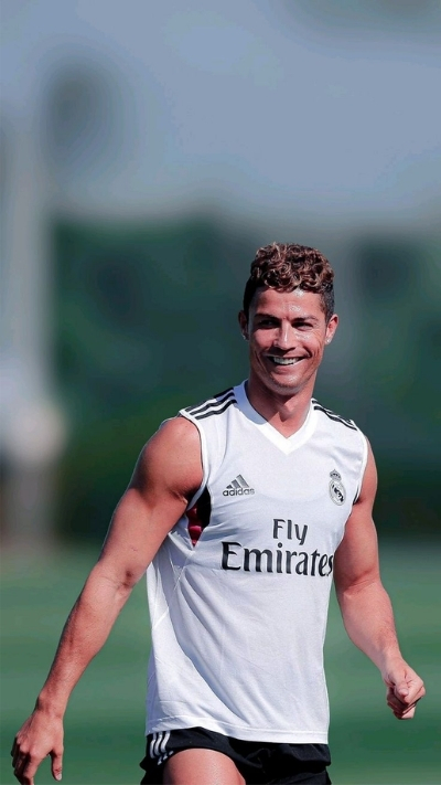 hình nền cười của ronaldo khi chiến thắng