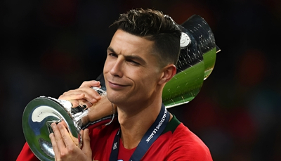 tải ngay hình nền ronaldo cực đẹp cho laptop