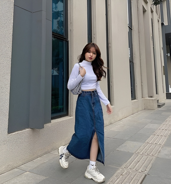 Chân váy jean dài - Items “thống trị” xu hướng Xuân Hè 2023