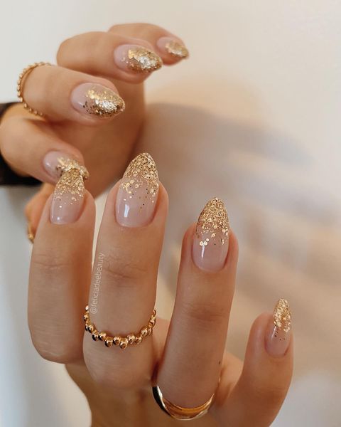 Nail loang màu là lựa chọn móng tay đẹp cho ngày tết