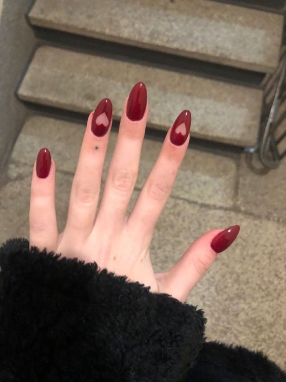 Mẫu nail tết với sắc hồng tươi tắn
