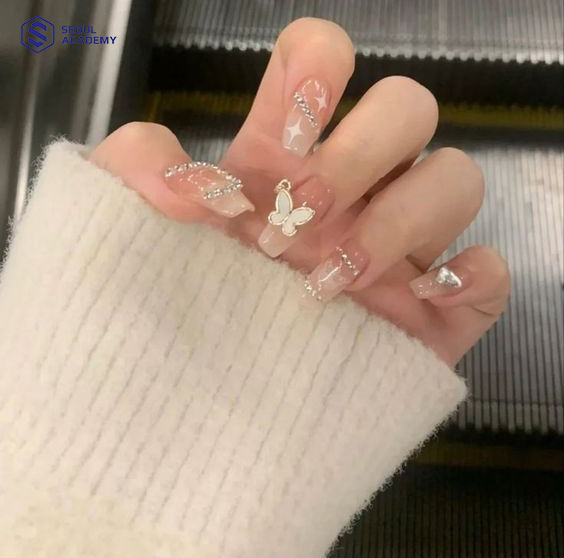 Mẫu nail giúp bàn tay trắng đẹp hơn