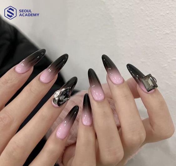 Bộ móng vừa độc đáo vừa dễ thương