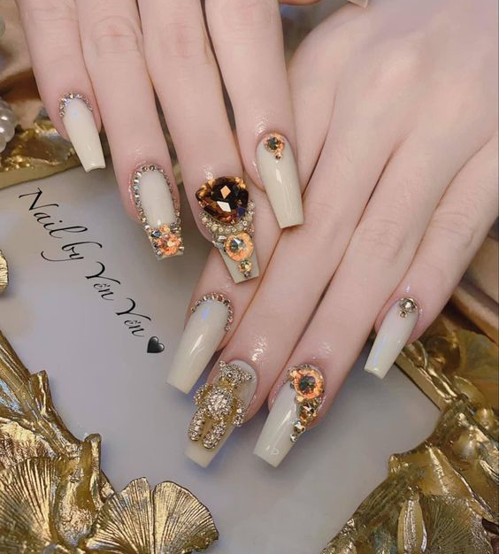 Bộ nail tết charm trái tim vừa dịu dàng vừa sang chảnh