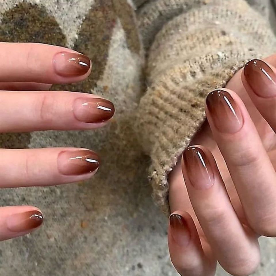 Nail thạch nâu ombre thời thượng