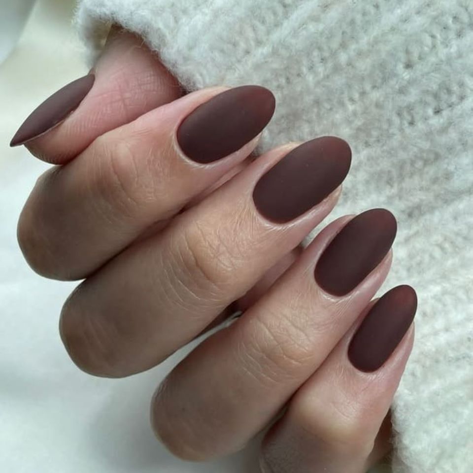 Nail thạch nâu nhám lì tinh tế