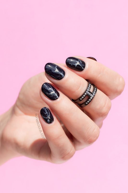 Hướng Dẫn Vẽ Nail Vân Đá Cẩm Thạch Đen