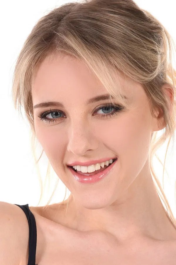 Melody Marks Biography, Age, Wiki, Height, Weight, Boyfriend, Family & More