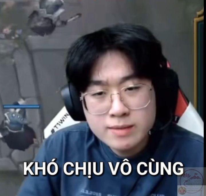 Khó chịu meme