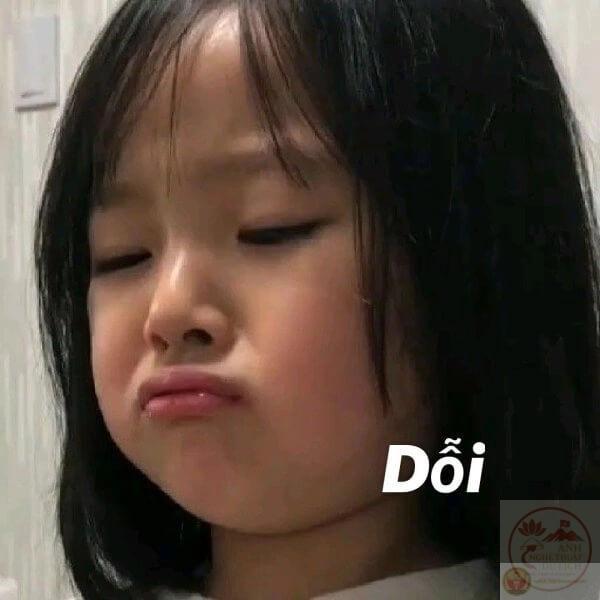 meme em bé bĩu môi