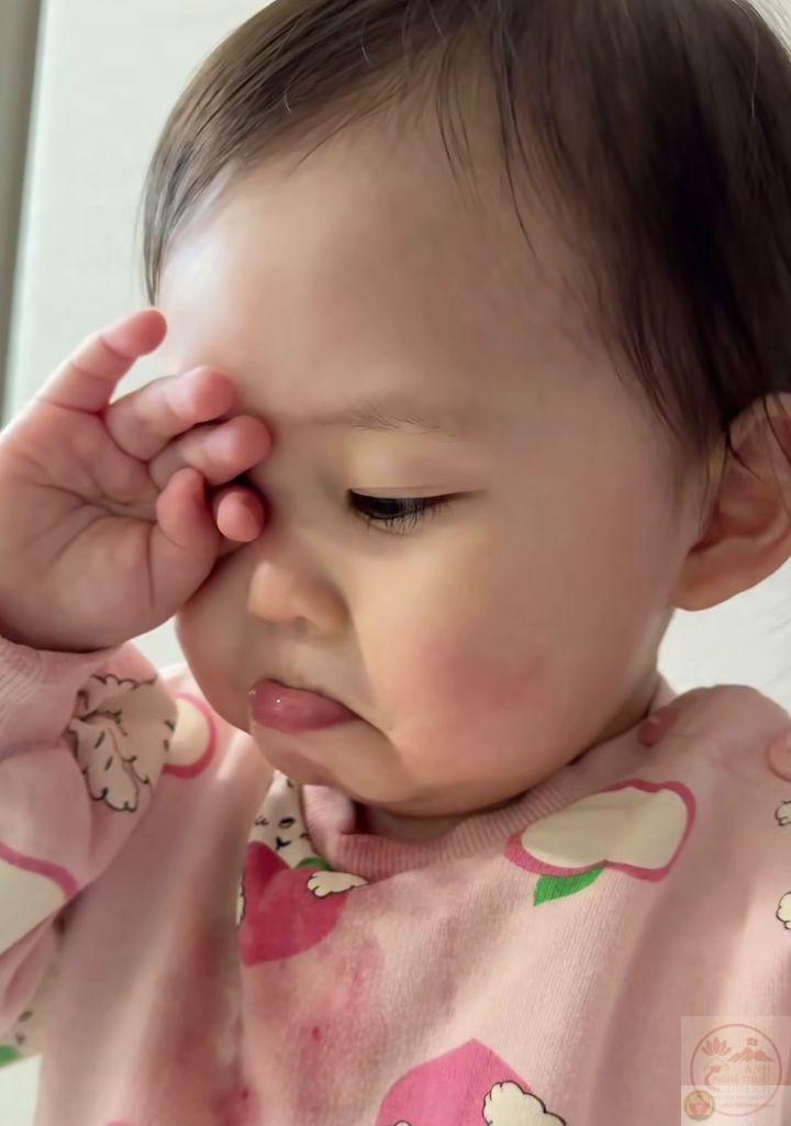 ảnh bĩu môi hài