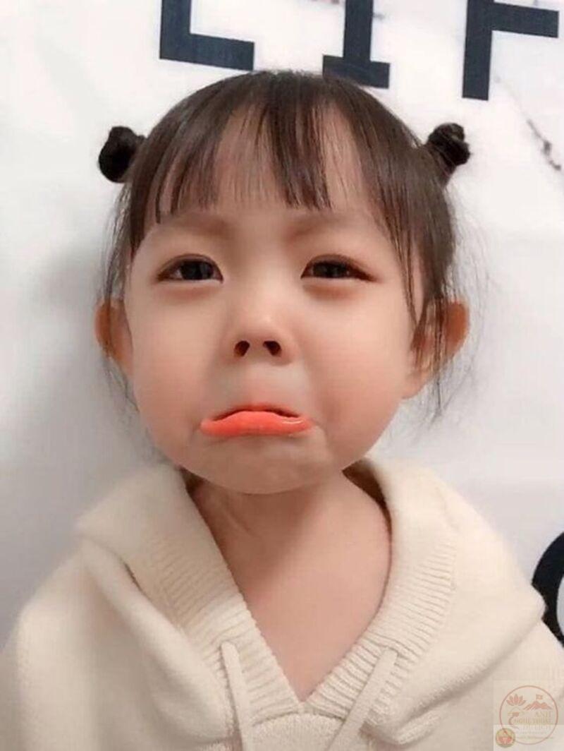 meme mặt bĩu môi