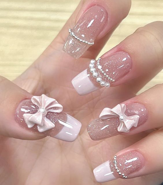 Tone hồng ombre là gợi ý dành cho cô nàng bánh bèo nhẹ nhàng