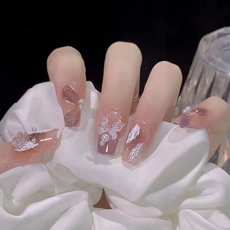 Mẫu móng tay cô dâu sang chảnh