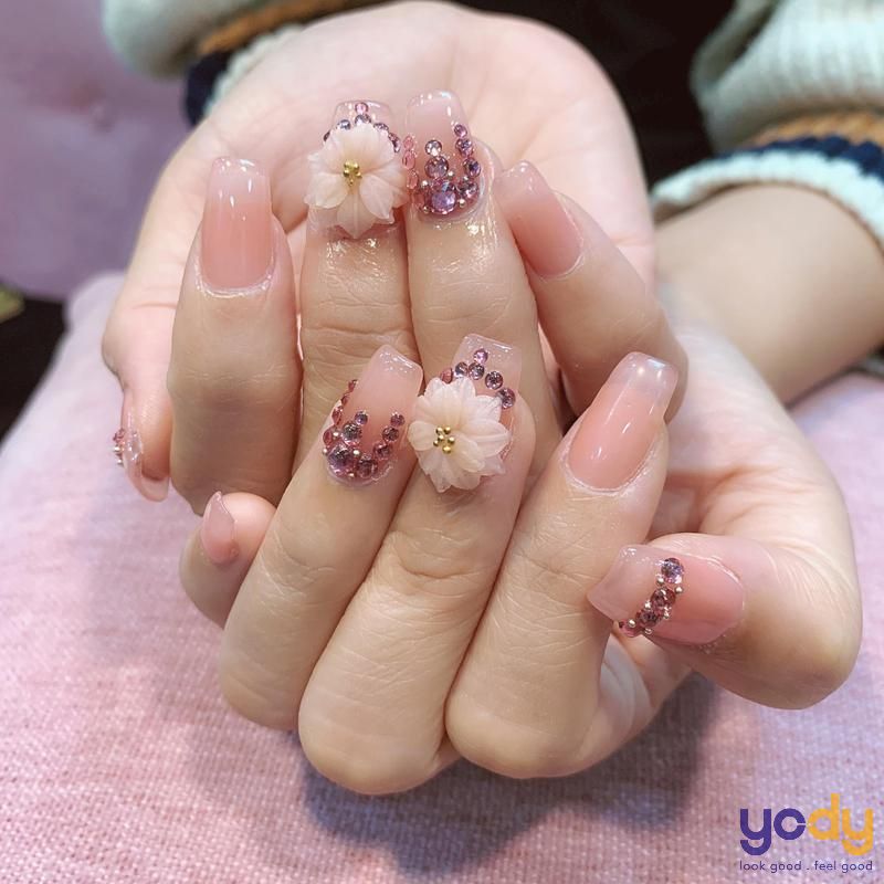 Bật mí mẫu nail đẹp cho cô dâu 2022 ấn tượng và cuốn hút