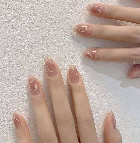 Nail ẩn xà cừ và đính đá