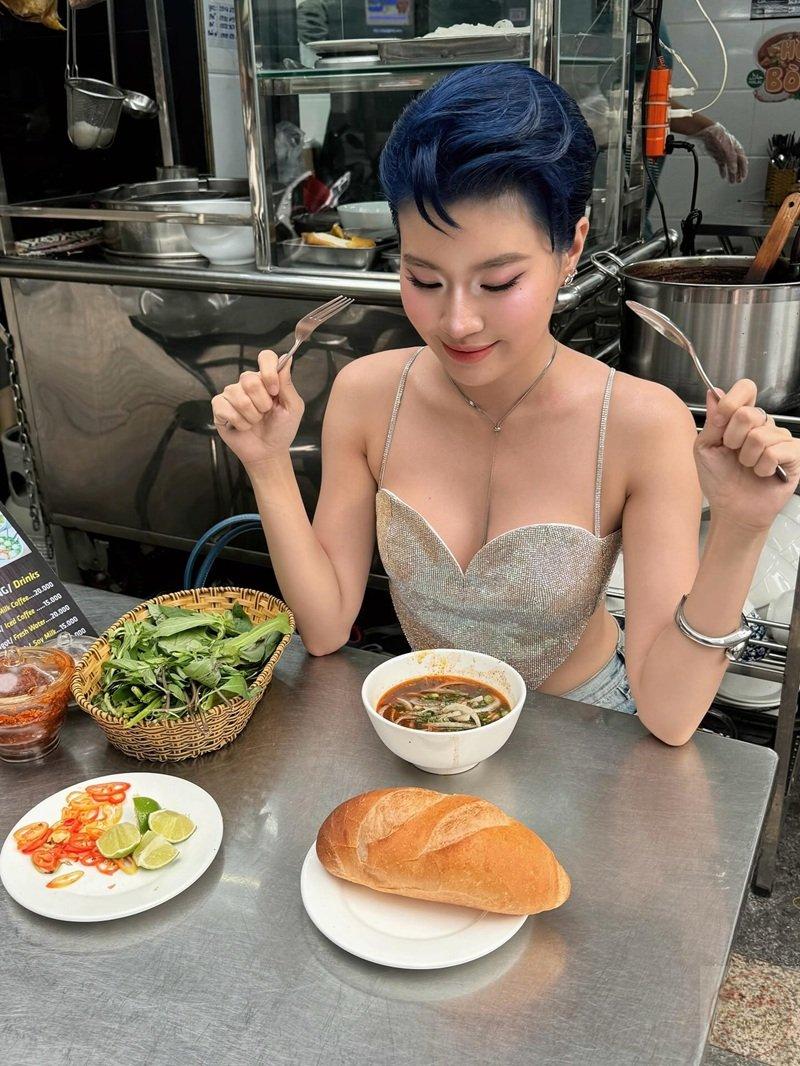 phao-sexy-19
