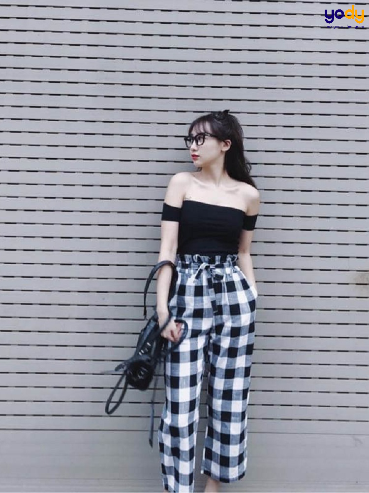 Quần caro mặc với áo gì