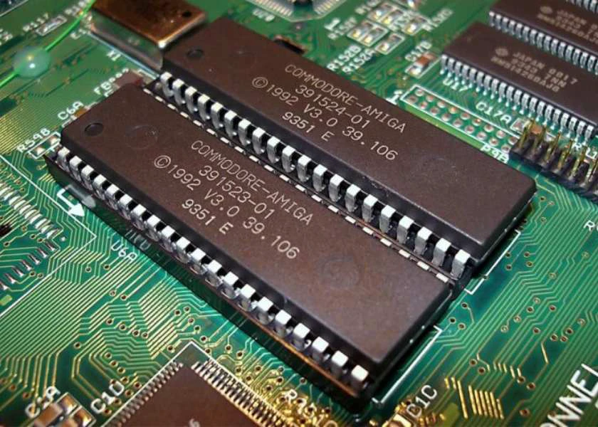 Bộ nhớ ROM là gì? Phân biệt giữa RAM và ROM