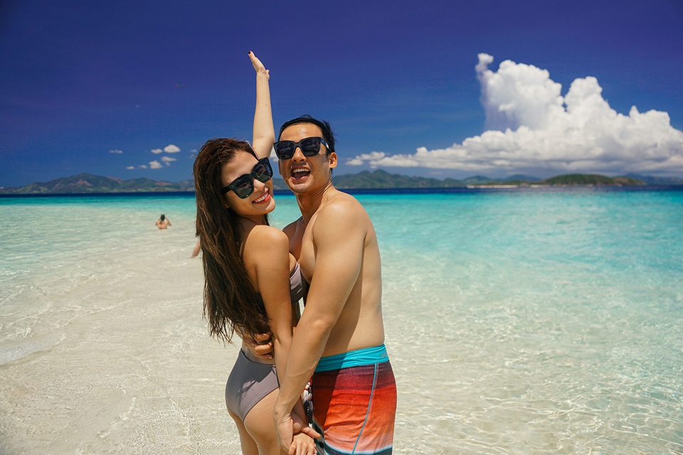 Thúy Diễm diện bikini nóng bỏng bên ông xã Lương Thế Thành - 3
