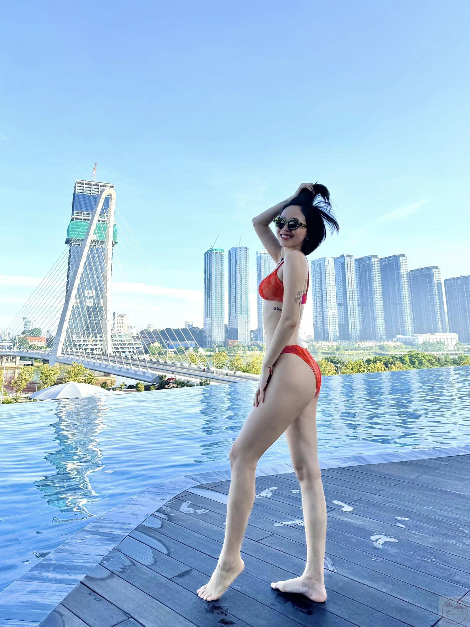 Tóc Tiên khoe ảnh bikini nóng hừng hực giữa nghi vấn mang thai, netizen thắc mắc: "Hình cũ phải không?"