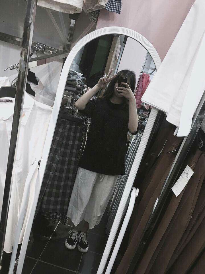 Ảnh con gái chụp trước gương cute nhất