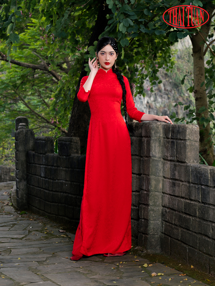 Lý do nên chọn vải gấm may áo dài