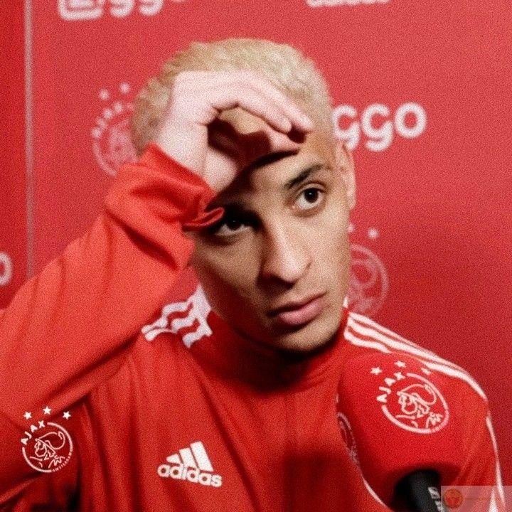 Antony meme face độc lạ với biểu cảm khó tả trở thành hiện tượng mạng xã hội