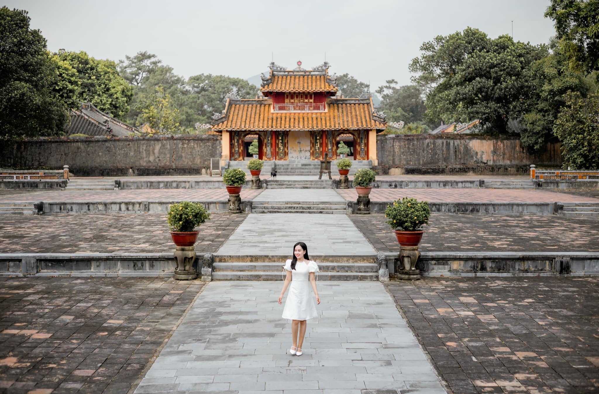Nơi chỉ cần đưa máy lên, cô gái sẽ có ngay ảnh đẹp - 17