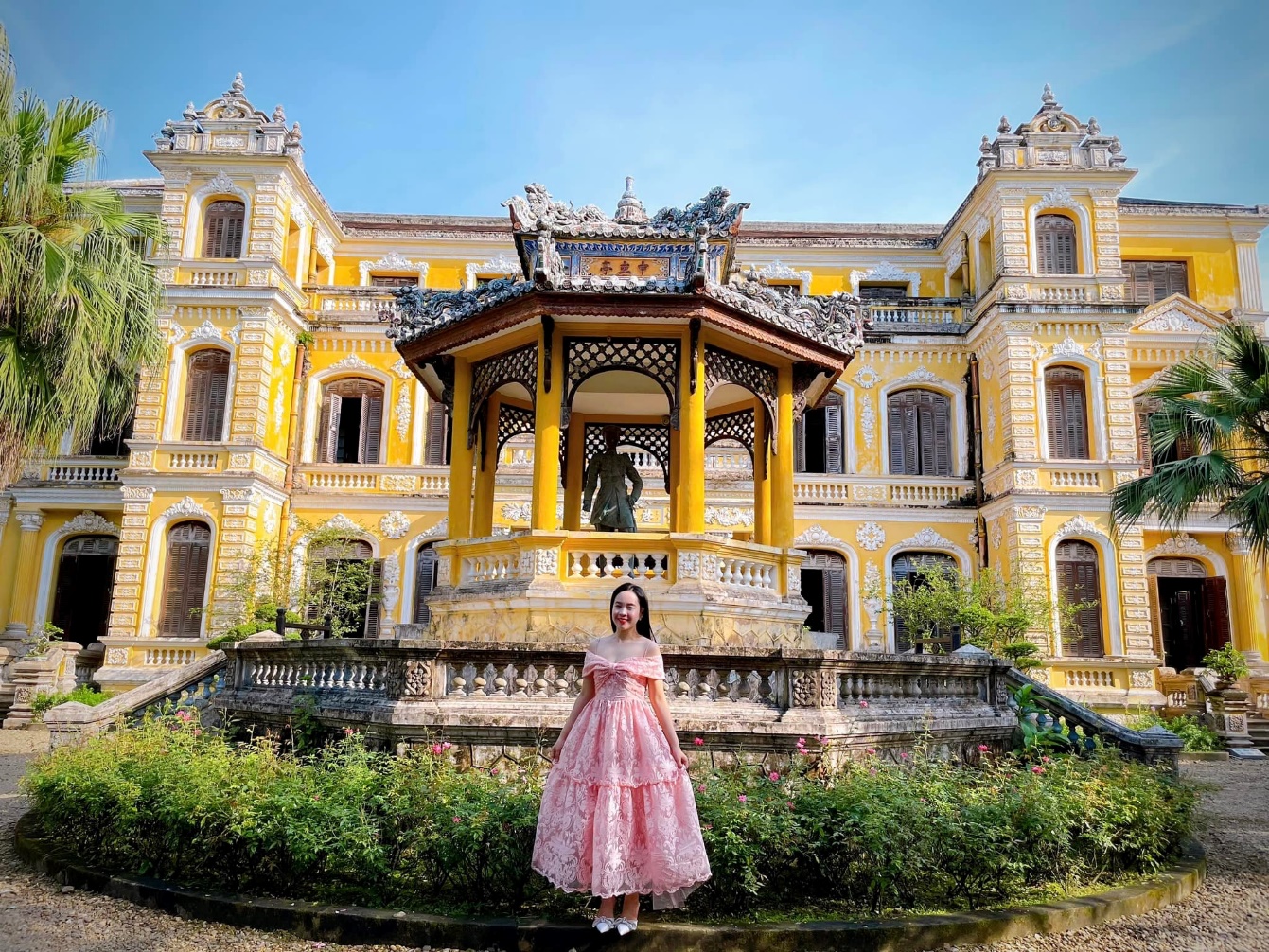 Nơi chỉ cần đưa máy lên, cô gái sẽ có ngay ảnh đẹp - 10
