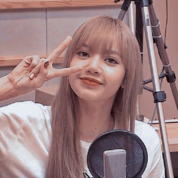Lisa trong ảnh lisa cute tỏa sáng