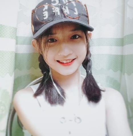 nu sinh Hue duoc dan mang tim kiem anh 5