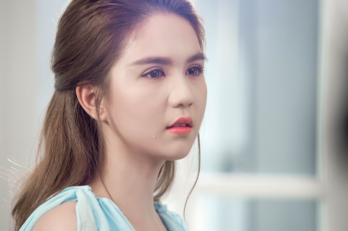 Ngọc Trinh gặp khủng hoảng vì bị “đào” lại "ảnh nóng"? - 3